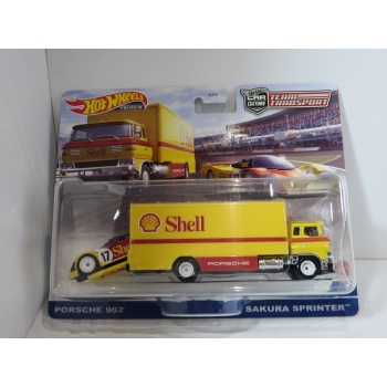 Hot Wheels 1:64 Porsche 962 on Sakura Sprinter
